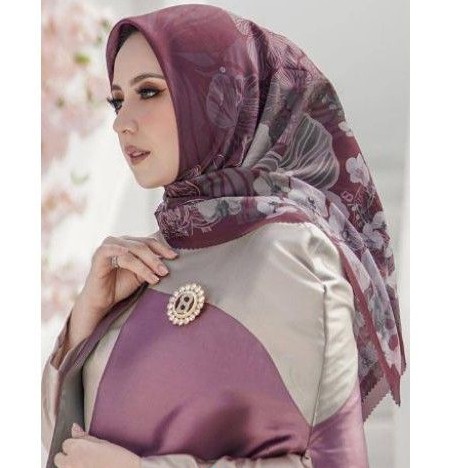 Buttonscarves Orchide Series