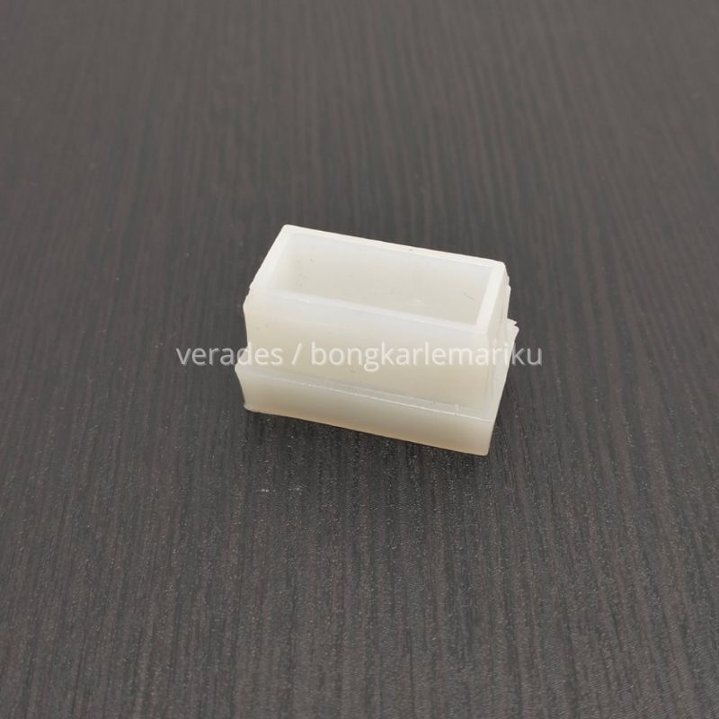 Tutup Hollow 15x30 Plastik Putih / Kaki Kursi Meja Holo