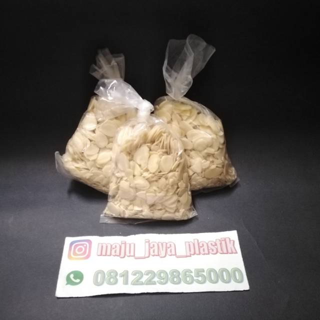 

Kacang almond kemasan 100gr