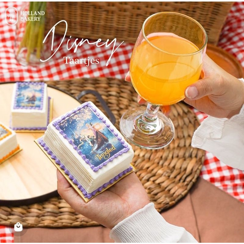 

Disney Taartjies Mini Cake by Holland Bakery