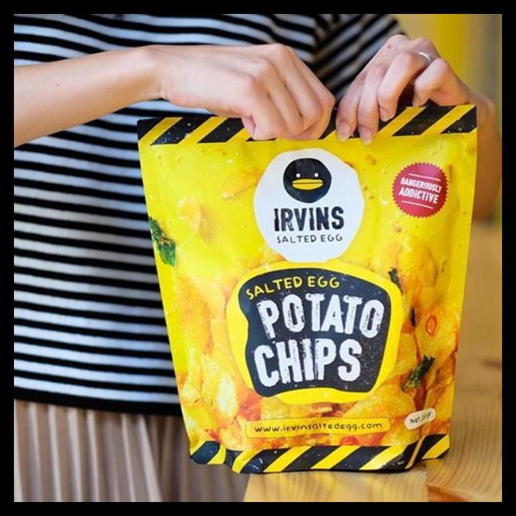 

HOT SALE READY STOCK! IRVINS Salted Egg Potato Chips 230 Gram (Singapore) - Potato Chips terjamin