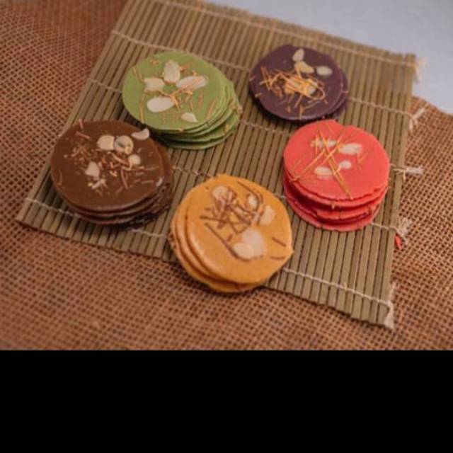 

Almond Crispy Cheese