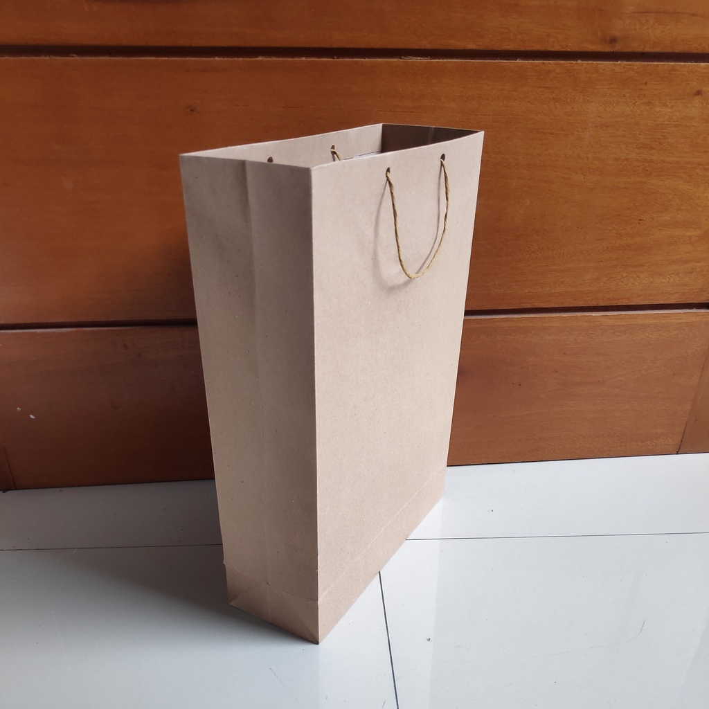 

Paper Bag Polos 25x35 (isi 12pcs) / Uk 20x25 (isi 12pcs)/ Tas Belanjaan / Tas Kertas / kantong kertas /paperbag