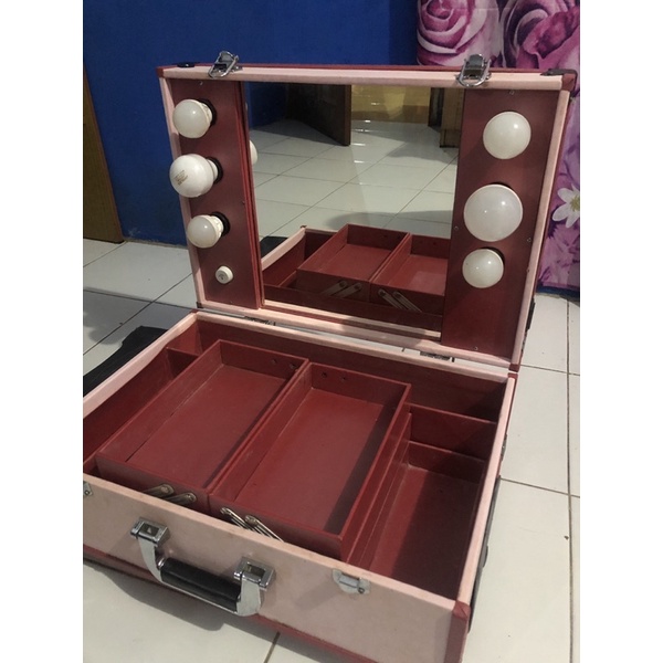 PRELOVED BEAUTY CASE