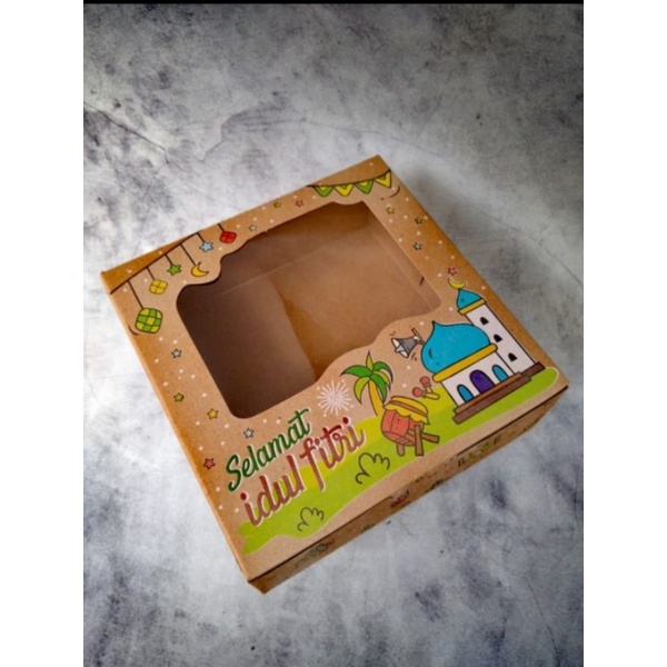 

BOX KARDUS DOS KRAFT LEBARAN 20x20x7,5cm HAMPERS KUE KERING COOKIES RAMADHAN IDUL FITRI