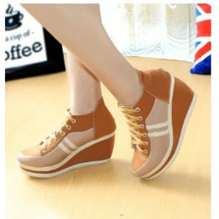 Sepatu Sneakers Wedges Tinggi Wanita Sepatu Cewek Kekinian Sepatu Snekers Sneker Snakers Remaja Pere