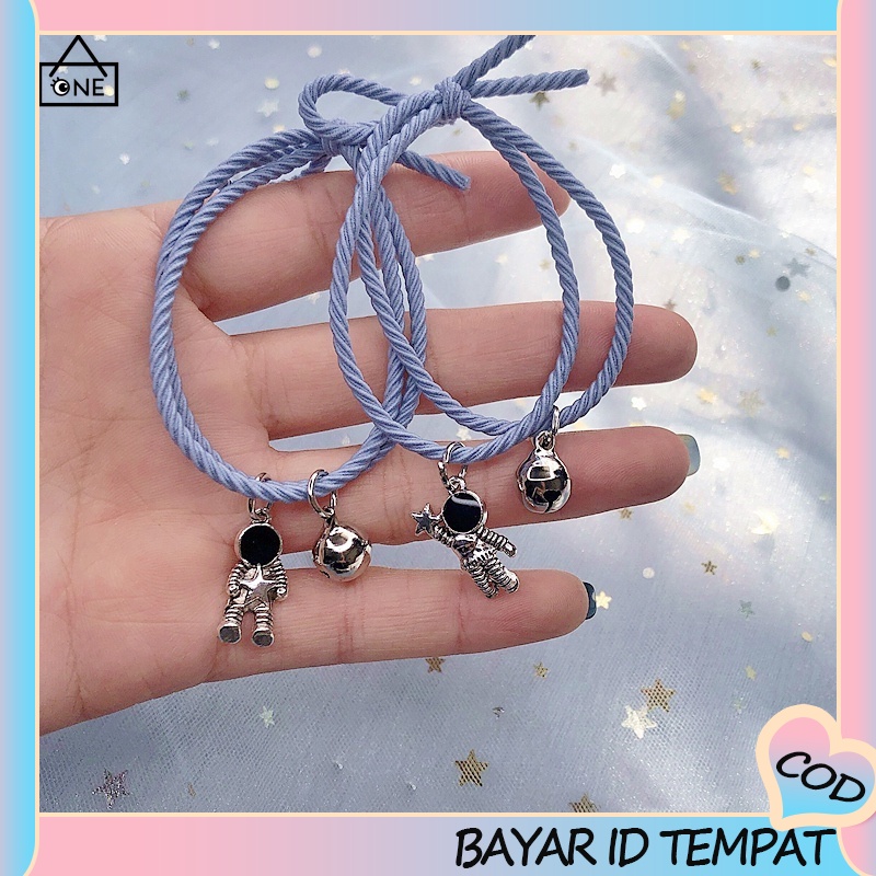 【A.one❤️COD】2 Pcs Sepasang Gelang Tali Karet  Desain Astronot Untuk Pria Dan Wanita Gelang/1 Pasang Gelang