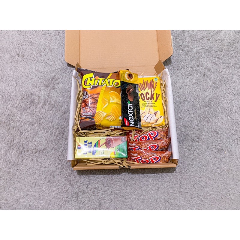 

SNACKBOX/GIFTBOX YELLOW EDITION