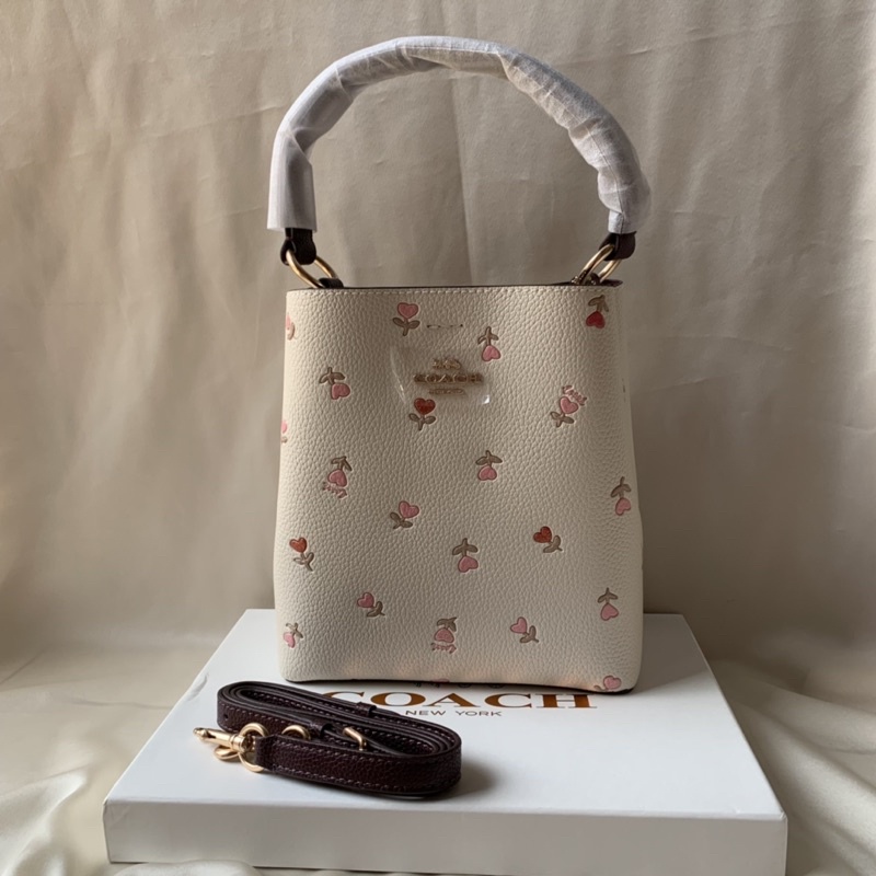 COACH SMALL TOWN BUCKET BAG WITH HEART FLORAL PRINT (2811)