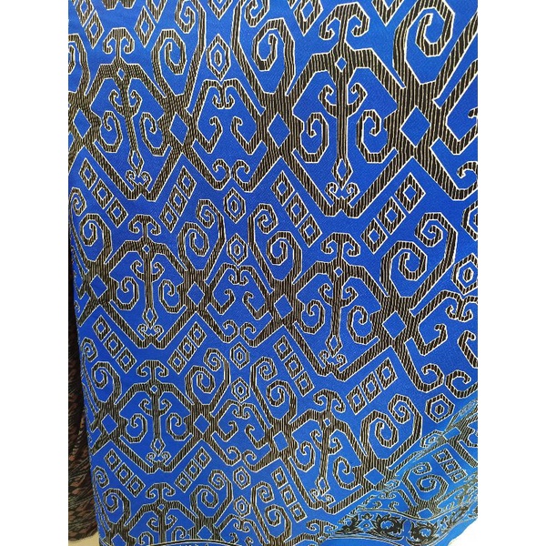 Kain tenun dobi Motif Dayak Biru Hitam permeter