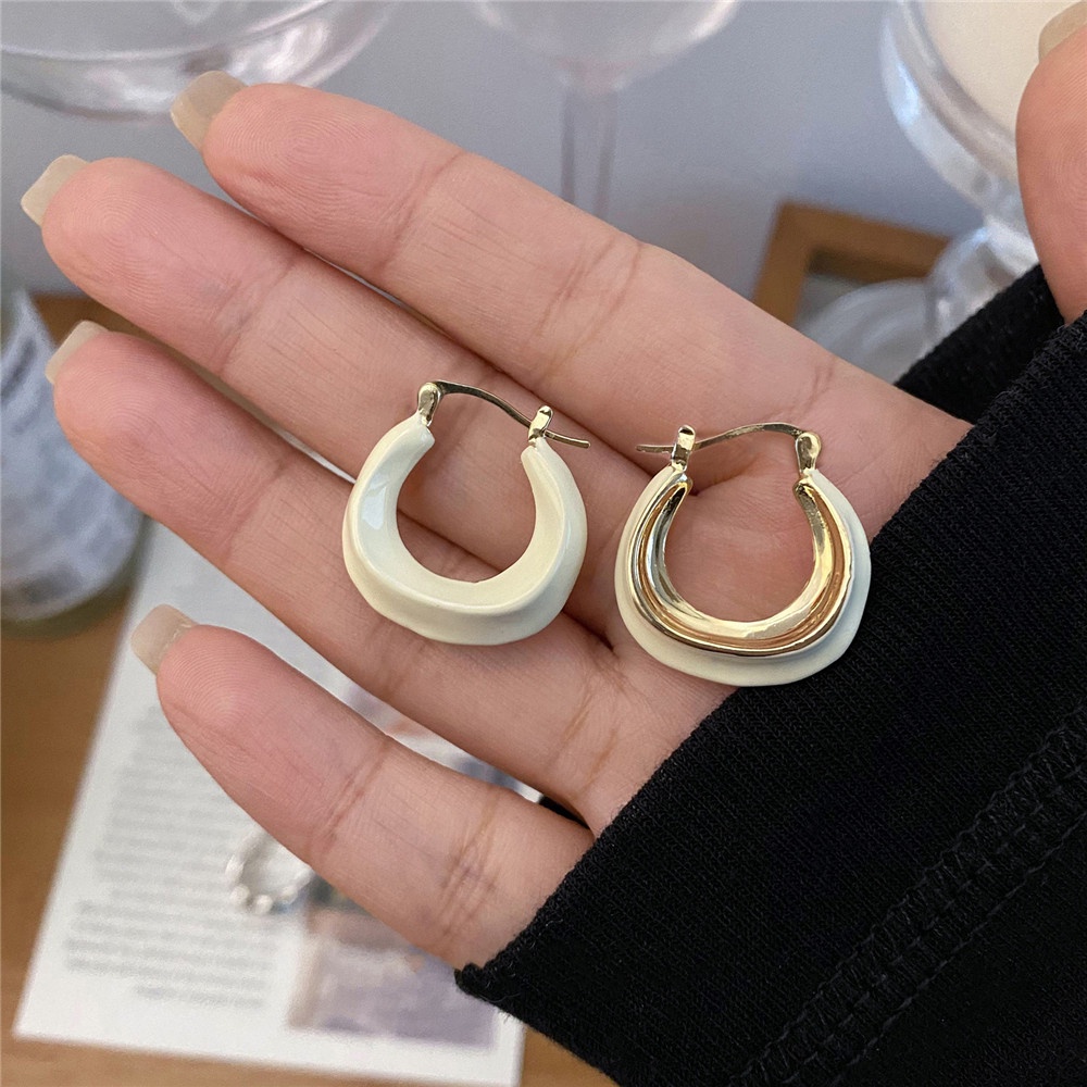 Anting Tusuk Gantung Bahan Sterling silver 925 Desain Lingkaran enamel Warna Putih Gaya Retroelegan Untuk Wanita