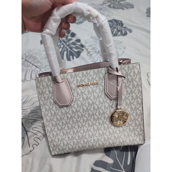 Michael Kors Mercer Medium Messenger
