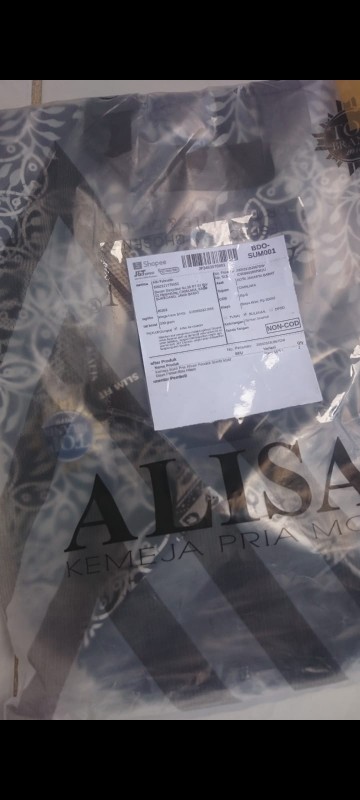 Kemeja Batik Pria Alisan Pendek Slimfit Motif Daun Pohon Biru Hitam