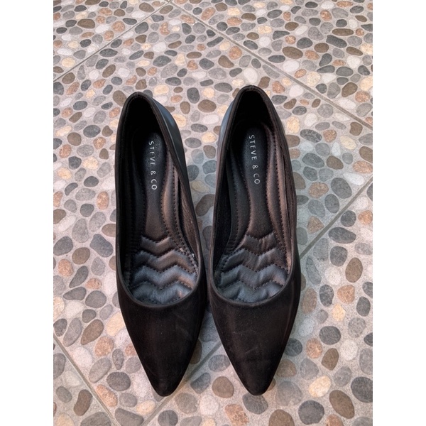 PREOVED PANTOFEL HITAM HEELS 5CM (STEVE & CO / LAVIOLA)