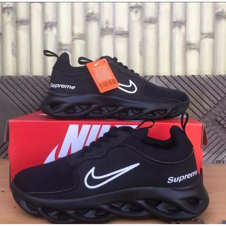 SEPATU PRIA DAN WANITA HITAM POLOS SUPREME SNEAKERS SPORT OLAHRAGA CASUAL SEKOLAH