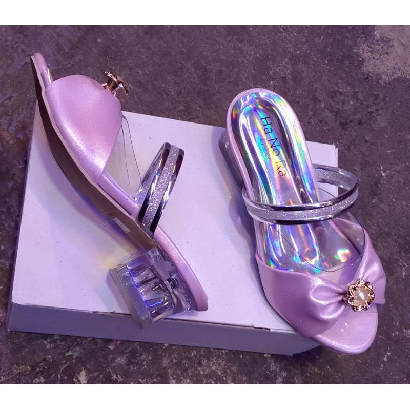 sendal anak terbaru/ sendal andin hak kaca terlaris/ sendal anak perempuan/ sendal anak