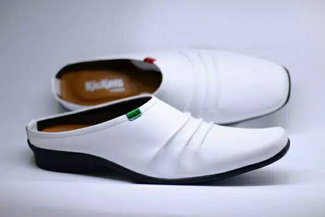 Sandalsepatu pria bustong casual formal Kickers sandalpria laki rapih elegan santay nyaman di pakai