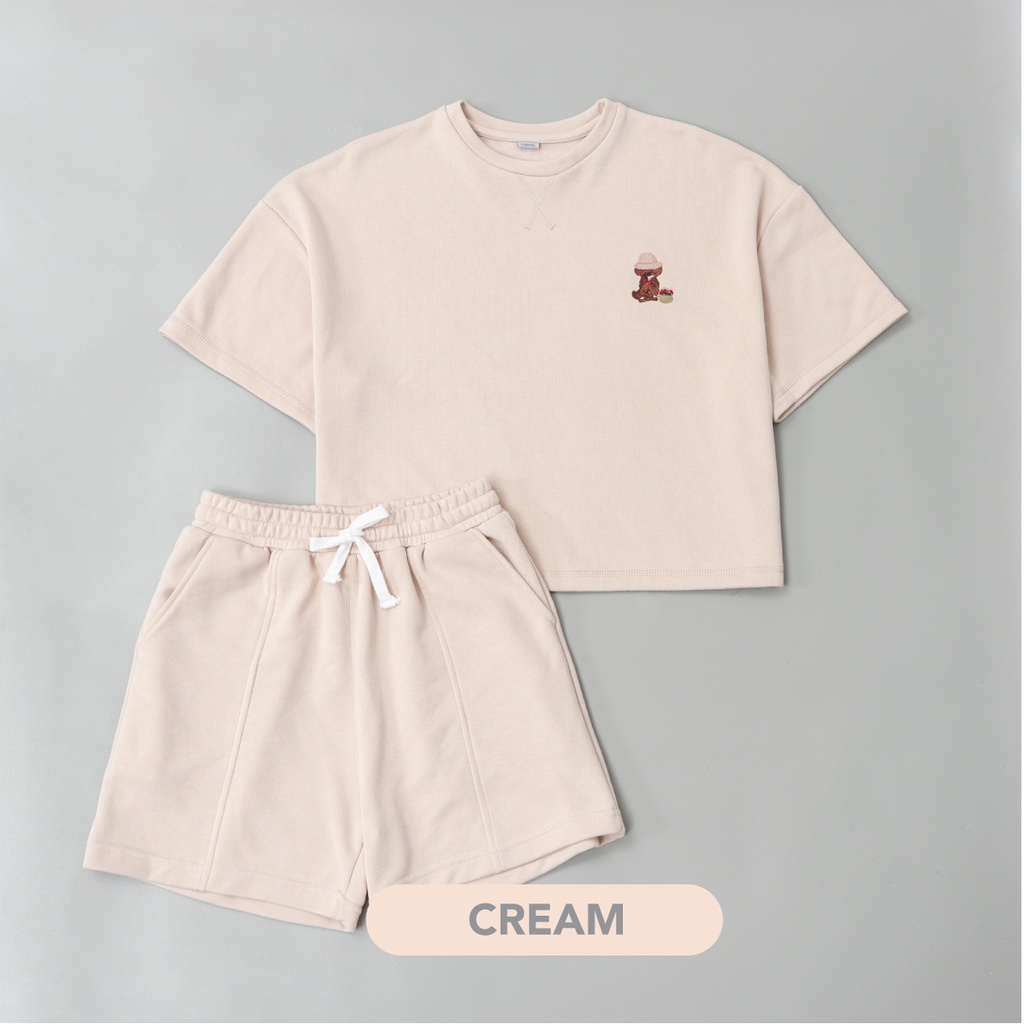 Mooi x Kellysco Oversized Set Setelan Wanita (MOM)-CREAM