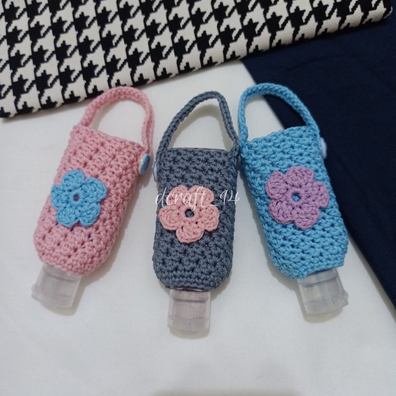 Gantungan + Hand Sanitizer Rajut