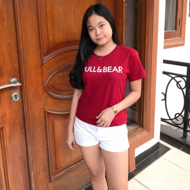 T-shirt / pakaian wanita / baju wanita / kaos cewek pull and bear warna maroon