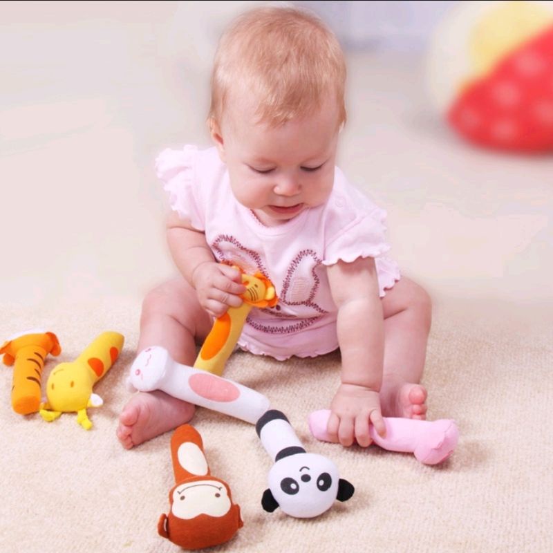 Mainan Bayi Bunyi Boneka Tangan tongkat genggam Baby Hand Rattle Toy Stick Motif Karakter Lucu