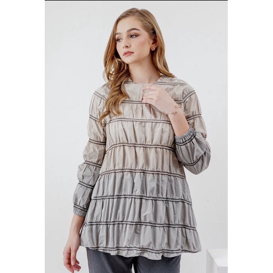 nana blouse benang jarum (brown size s) Preloved