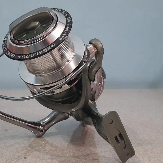 Reel Pancing Laut Teratai Megalodon 10000