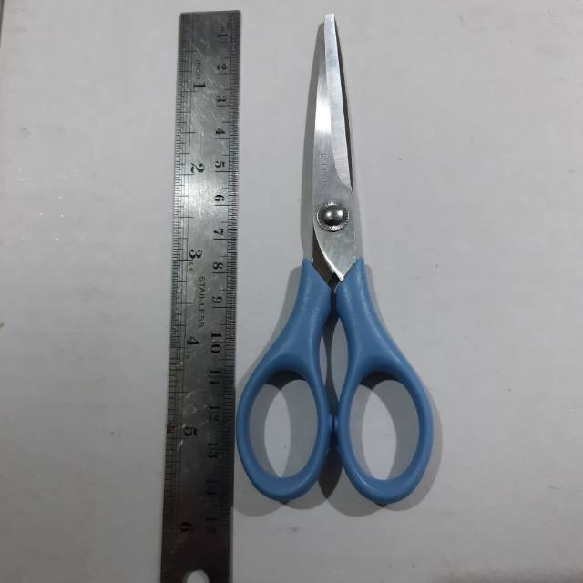 

Gunting serbaguna berkualitas S-Front 2104