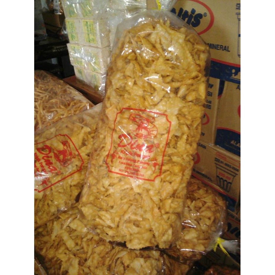 

1 Kilogram Keripik Pangsit rasa asin / bawang