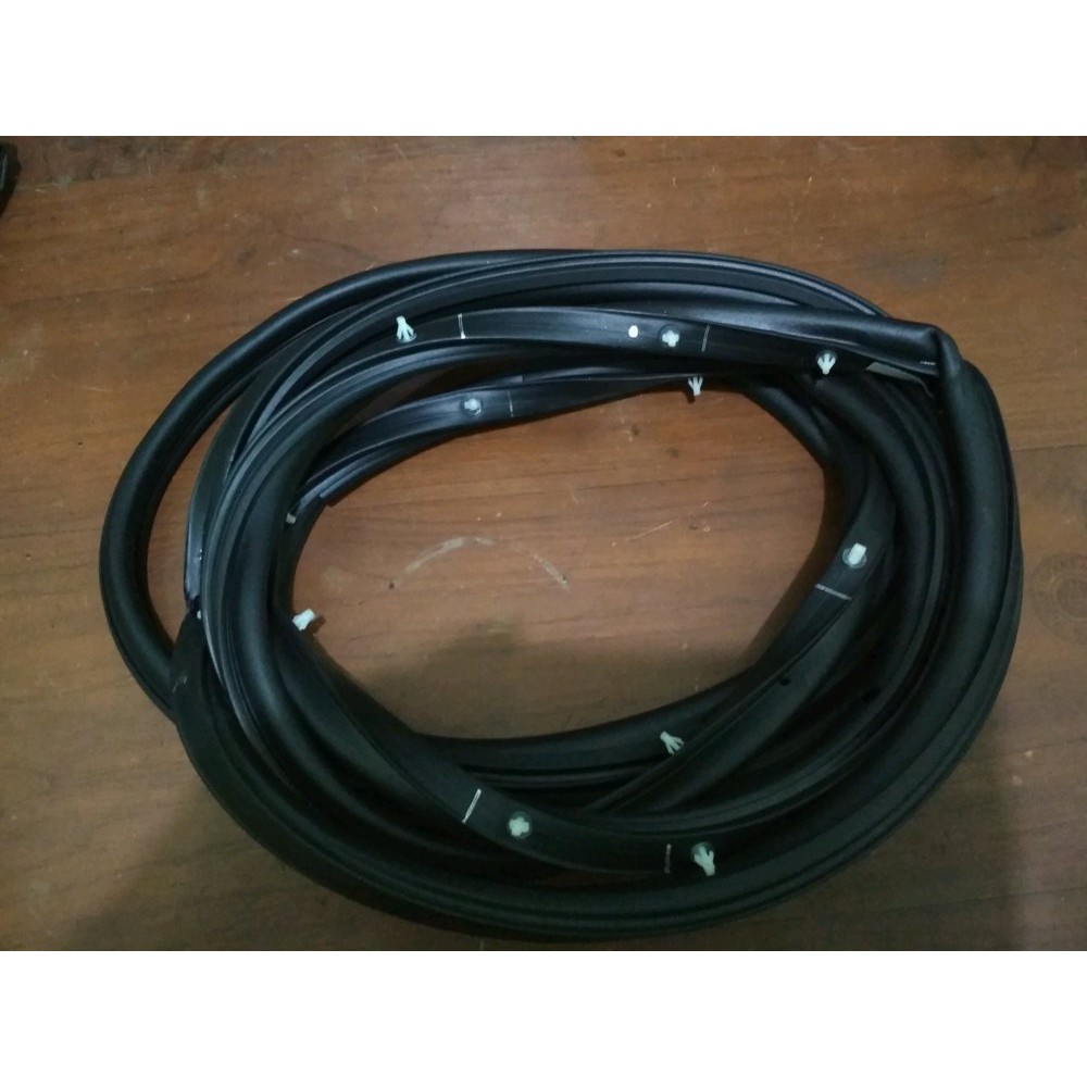 Promo Karet Pintu Mitsubishi Lancer Sl Shopee Indonesia