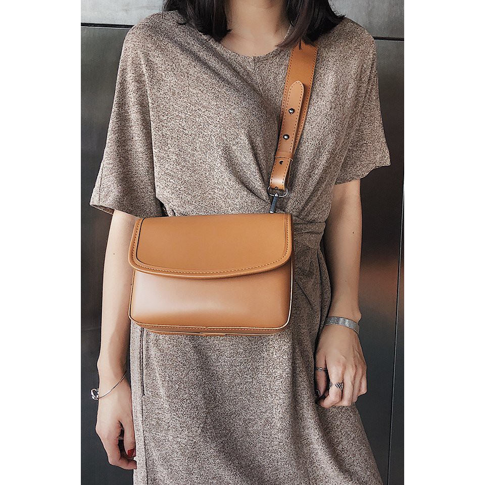 Tas Kulit Cantik Brown dan Hitam B1961