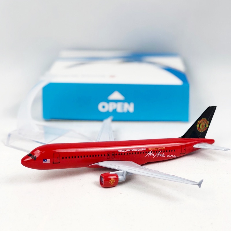 Miniatur Die Cast Airbus Manchester United A320 Bahan Metal Ukuran 16cm