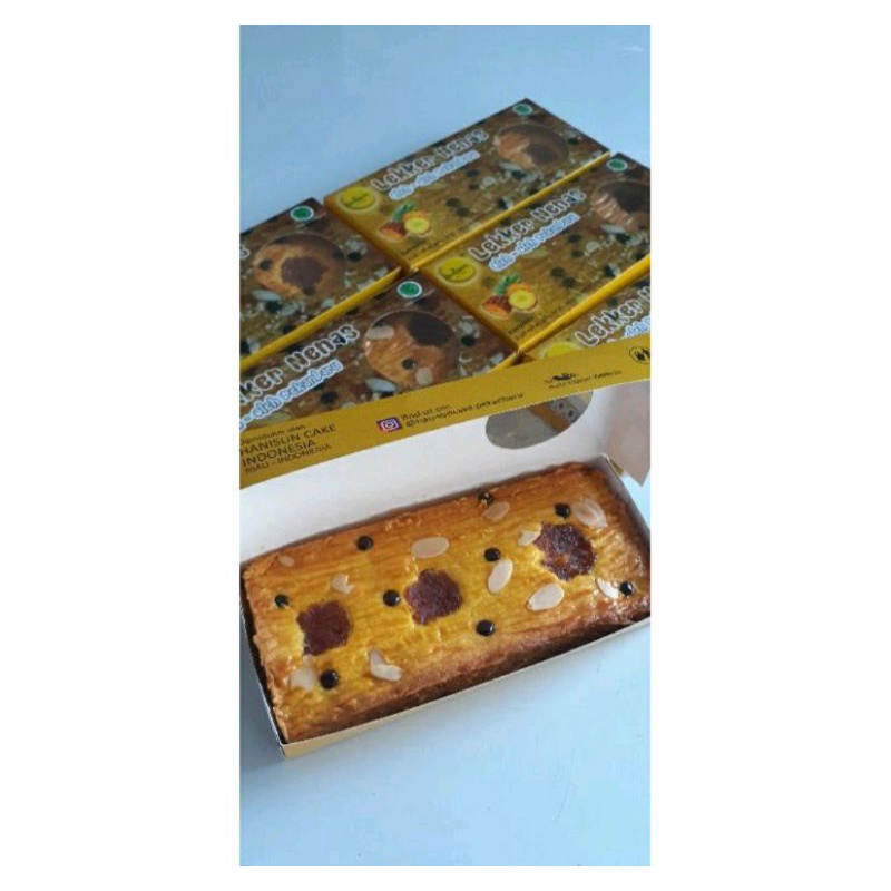 

Lekker nanas (oleh-oleh khas Pekanbaru)