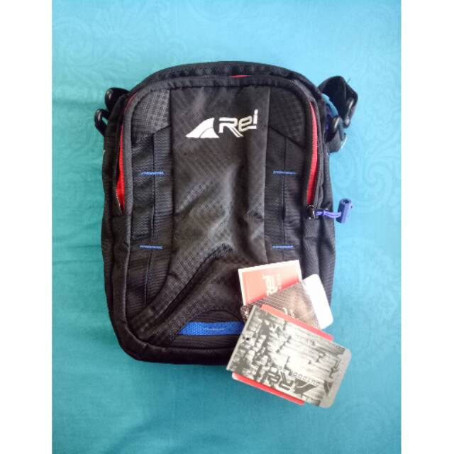 Tas Selempang Outdoor Rei plus Raincover