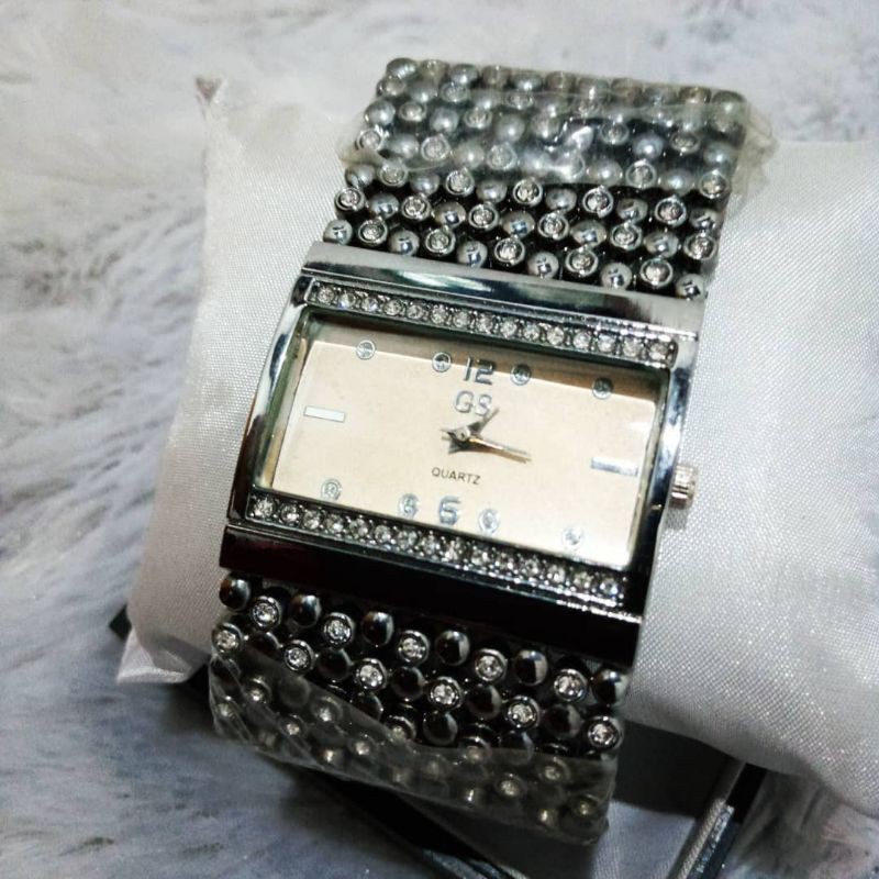 Jam tangan wanita krepyak