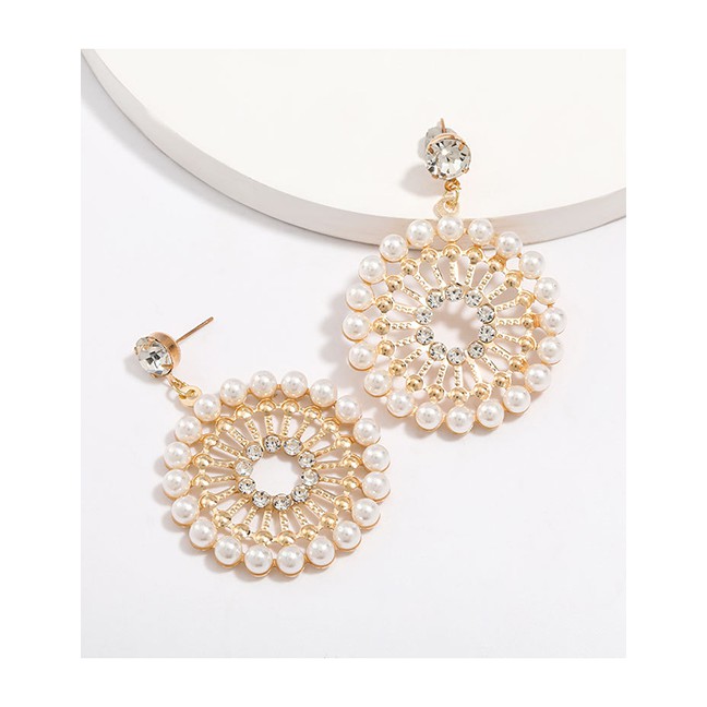 LRC Anting Tusuk Fashion Golden Round Alloy Diamond And Pearl Openwork Earrings K10066