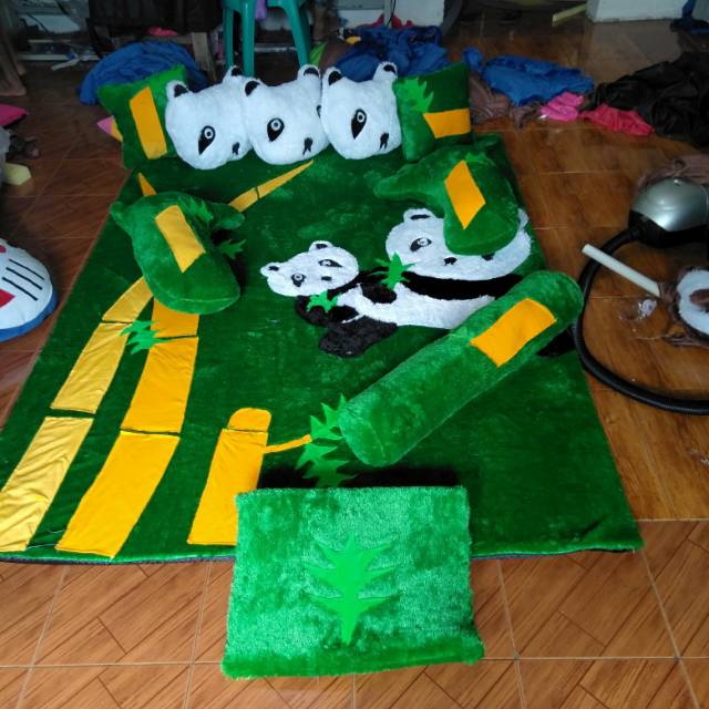 Karpet karakter panda