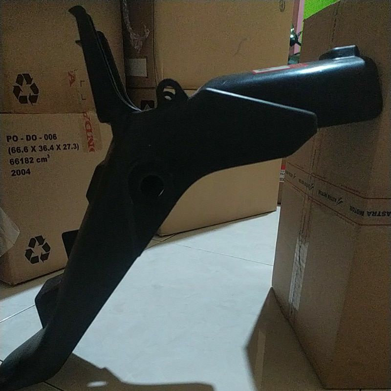slebor belakang honda megaparo lama asli 80100keh930