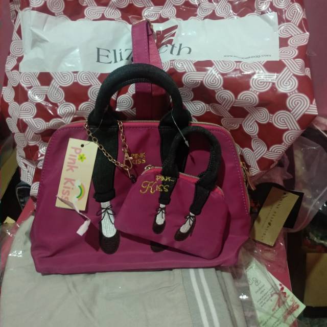Tas slempang pink kiss from elizabeth