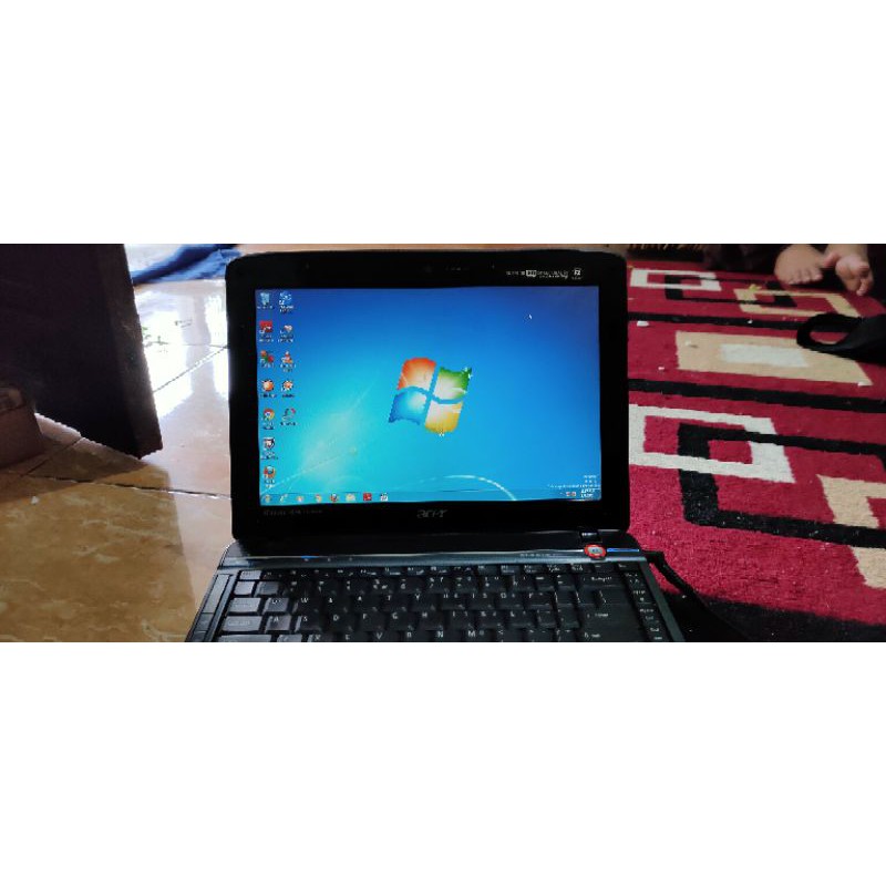 laptop acer ada led lampunya di tulisan acernya