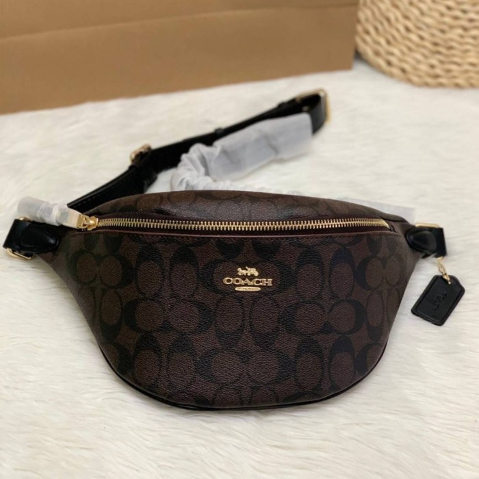 COACH BELT BAG IN SIGNATURE BROWN