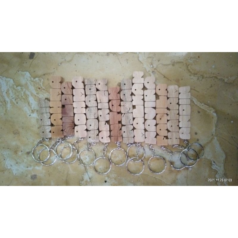 gantungan kunci custom nama unik