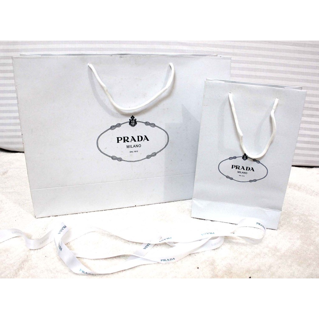 

1 set paperbag branded pradaaa