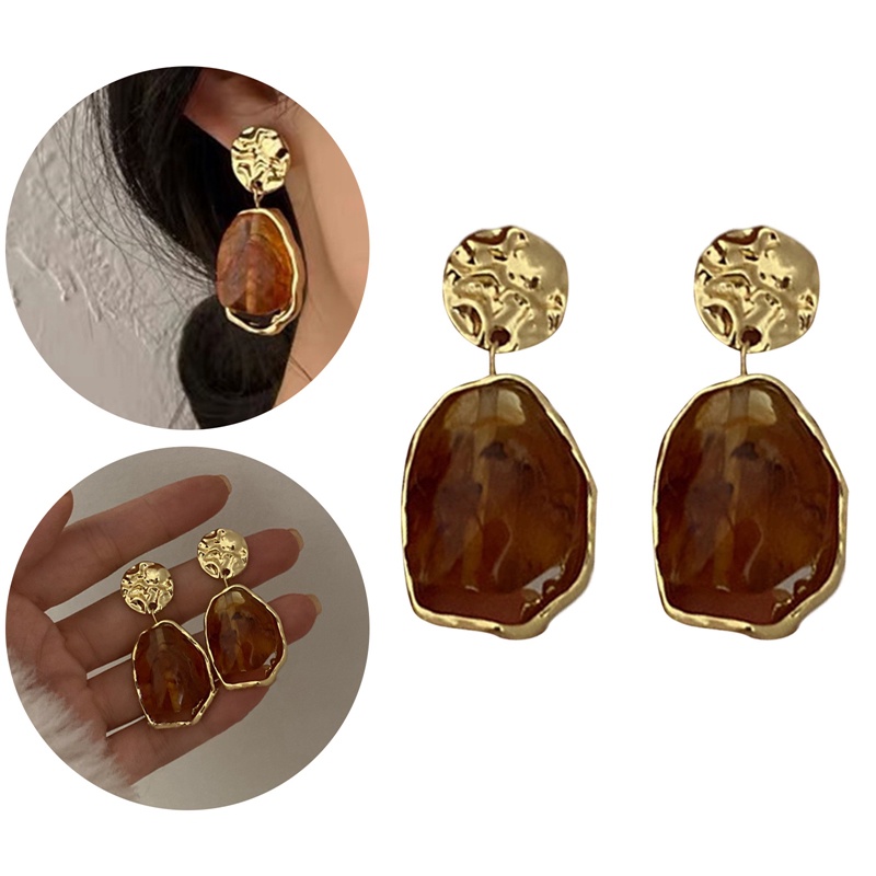 Anting Batu Zircon Bentuk Persegi Warna Emas Gaya Vintage Untuk Wanita