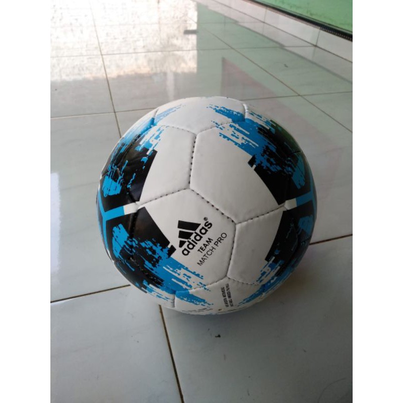 Bola Sepak size 4/SSB Adidas
