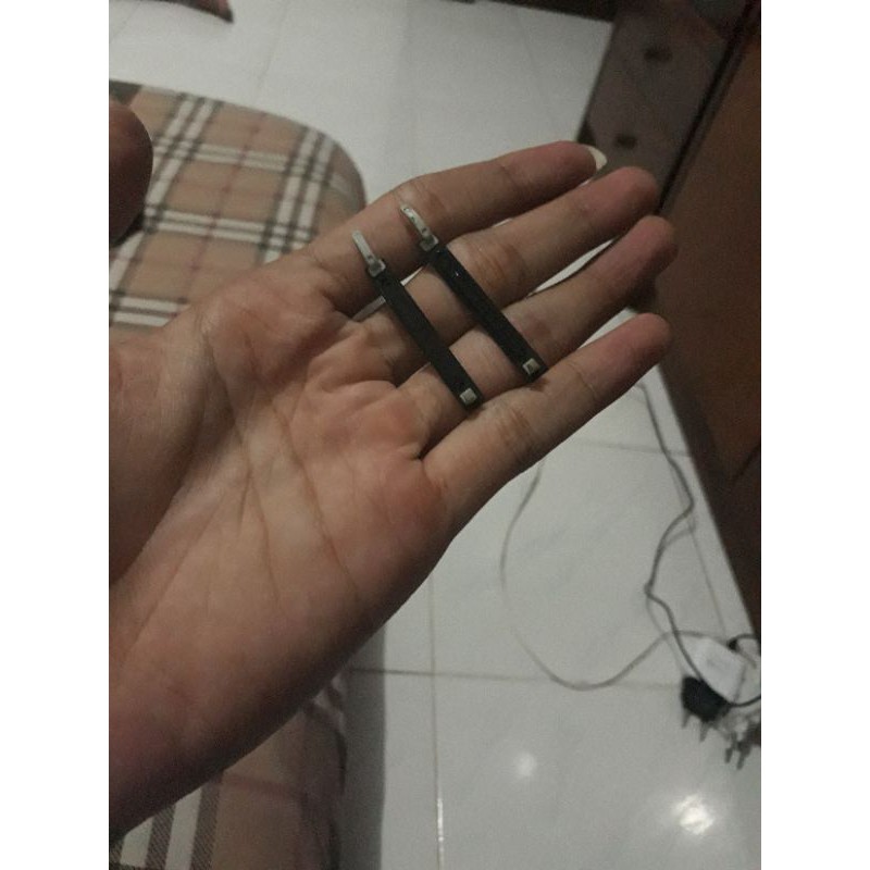 Tutup Port Panjang HP Fujitsu Arrows F02H