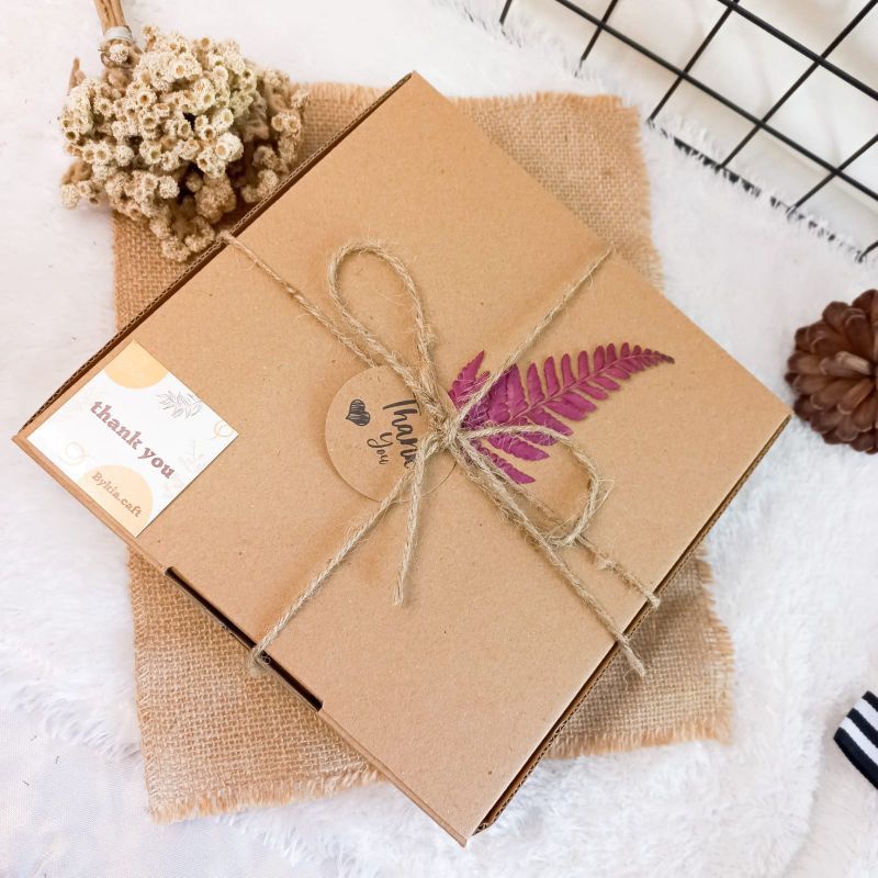 

KOTAK KADO DUS BOX HAMPERS RUSTIC