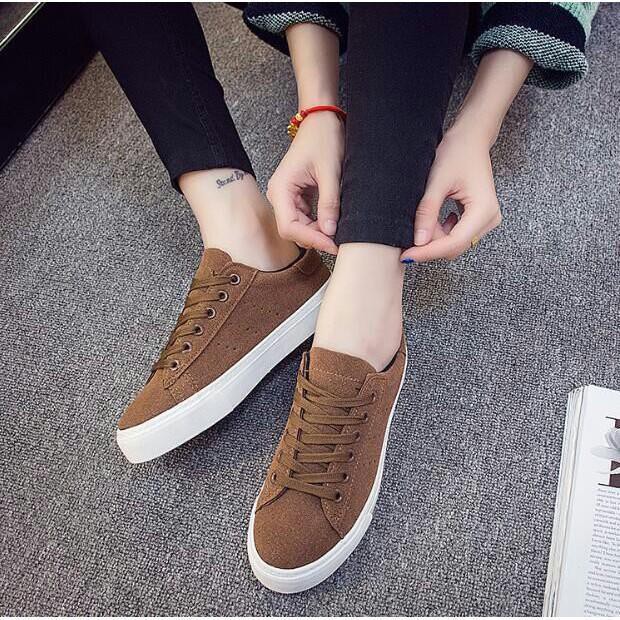 Sepatu Kets Sneakers Casual Wanita  DS / Sepatu Sekolah Wanita