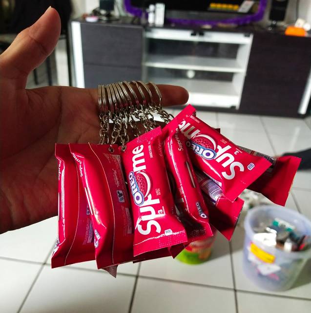 Gantungan kunci / souvenir miniatur snack barang unik dan Lucu Murah Magnet Kulkas