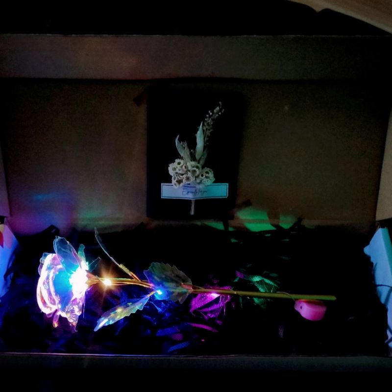 

box hampers mawar galaxy lengkap free kartu aesthetic